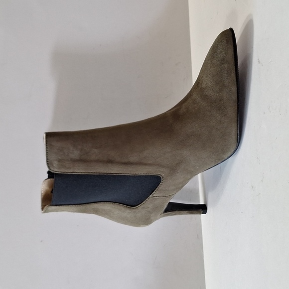 Antonio de Faria *NEW Olive Green Suede Pointed Toe Heeled Chelsea Boots Size 8 - Picture 1 of 15